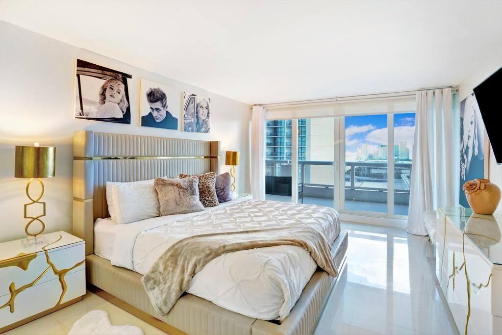 Some Like It Hot! Skyline & Water Views 4br Miami